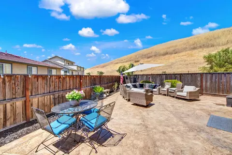 Exterior - 4471 Cancun Ct, Fairfield, CA 94533 photo 9 of 13