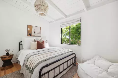 Bedroom - 696 Hilary Dr, Tiburon, CA 94920 photo 6 of 9