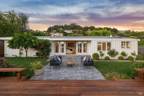 Exterior - 696 Hilary Dr, Tiburon, CA 94920 photo 23 of 33