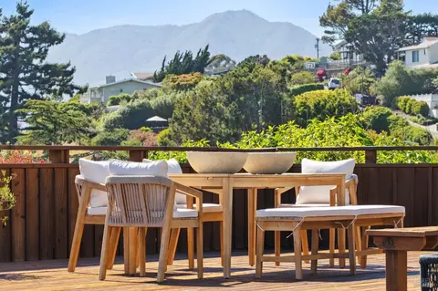 Exterior - 696 Hilary Dr, Tiburon, CA 94920 photo 7 of 33