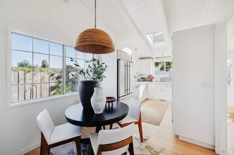 Dining - 696 Hilary Dr, Tiburon, CA 94920 photo 4 of 4