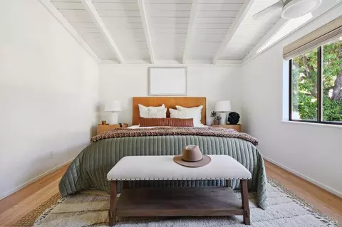 Bedroom - 696 Hilary Dr, Tiburon, CA 94920 photo 2 of 9