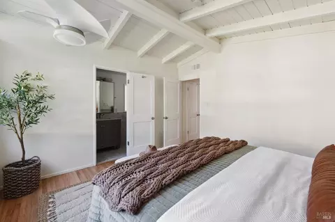 Bedroom - 696 Hilary Dr, Tiburon, CA 94920 photo 3 of 9