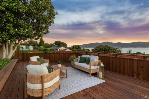 Exterior - 696 Hilary Dr, Tiburon, CA 94920 photo 22 of 33