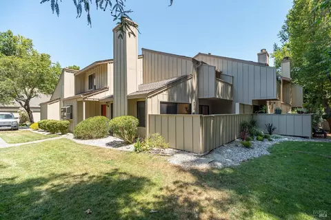 20 California Condor Way, Novato, CA 94949
