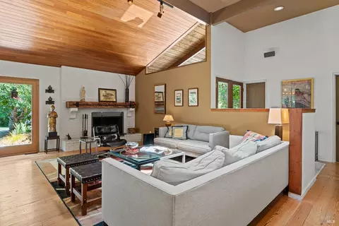 320 N Spring St, Ukiah, CA 95482 photo 7