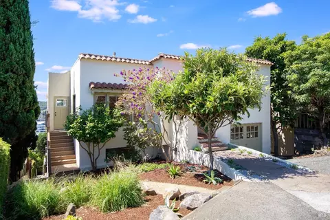 66 Marina Court Dr, San Rafael, CA 94901