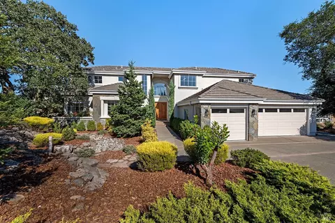 3716 Llyn Glaslyn Pl, Santa Rosa, CA 95403
