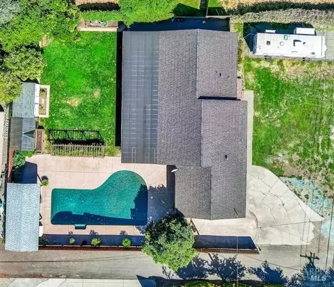 992 Davis St, Vacaville, CA 95687 photo 2
