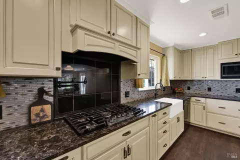 992 Davis St, Vacaville, CA 95687 photo 23