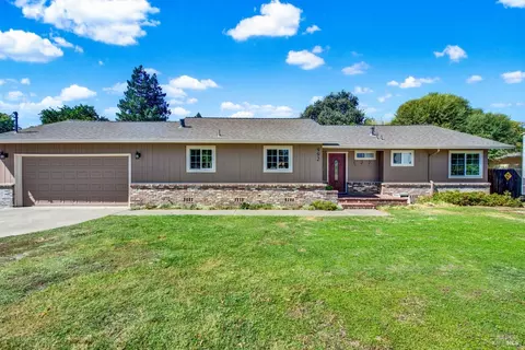 992 Davis St, Vacaville, CA 95687 photo 7