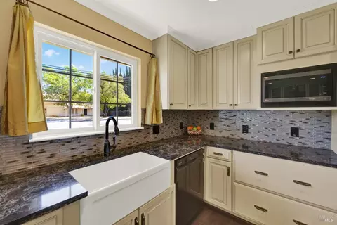 992 Davis St, Vacaville, CA 95687 photo 25