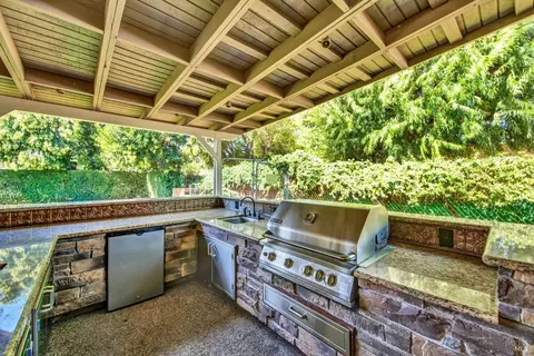 992 Davis St, Vacaville, CA 95687 photo 4