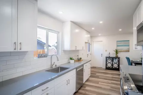 3362 Macleod St, Napa, CA 94558 photo 6