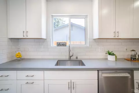 3362 Macleod St, Napa, CA 94558 photo 9