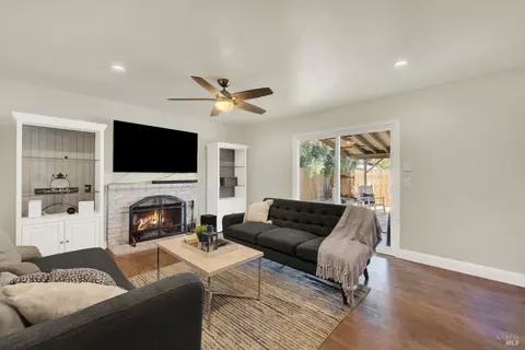 2094 Thrush Way, Fairfield, CA 94533 photo 6