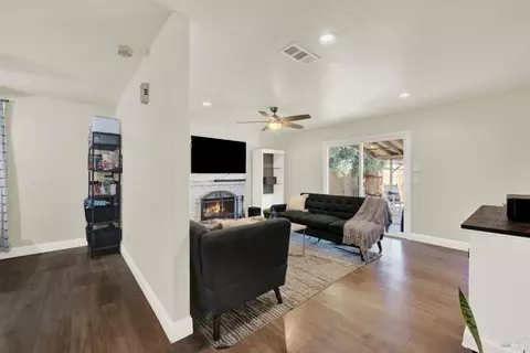 2094 Thrush Way, Fairfield, CA 94533 photo 11