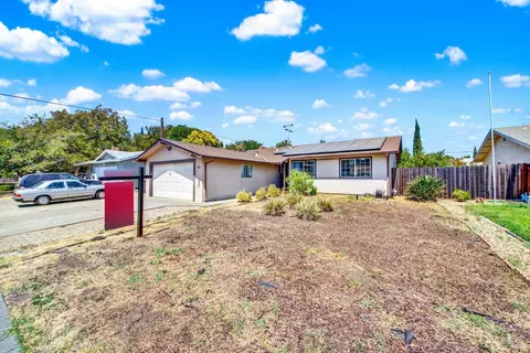 2094 Thrush Way, Fairfield, CA 94533 photo 2