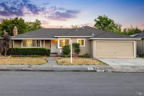2808 Spring Creek Dr, Santa Rosa, CA 95405