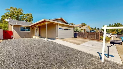 1344 Garmont Ct, Rohnert Park, CA 94928