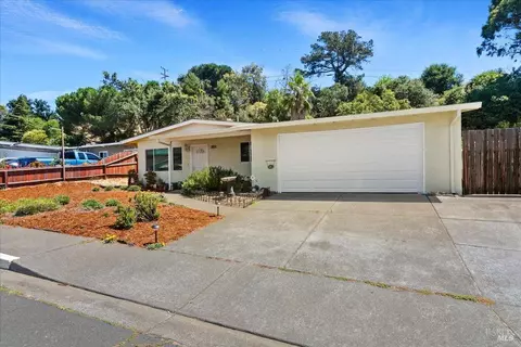 342 De Anza Dr, Vallejo, CA 94589 photo 2