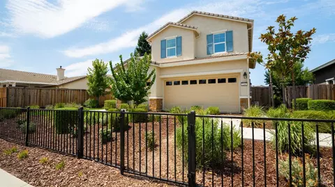 2240 Folsom Fair Cir, Dixon, CA 95620