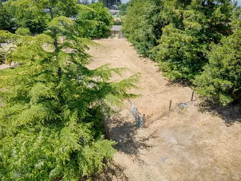 View/Area - 8966 Cypress Ave, Cotati, CA 94931 photo 3 of 7