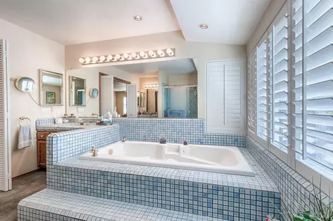 Bath - 8966 Cypress Ave, Cotati, CA 94931 photo 2 of 8