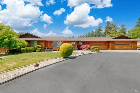Exterior - 8966 Cypress Ave, Cotati, CA 94931 photo 4 of 29