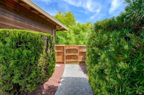 Exterior - 8966 Cypress Ave, Cotati, CA 94931 photo 19 of 29