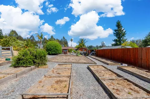 Exterior - 8966 Cypress Ave, Cotati, CA 94931 photo 26 of 29