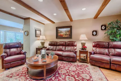 Living - 8966 Cypress Ave, Cotati, CA 94931 photo 4 of 5