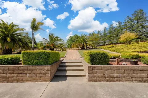 Exterior - 8966 Cypress Ave, Cotati, CA 94931 photo 10 of 29