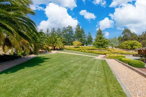 Exterior - 8966 Cypress Ave, Cotati, CA 94931 photo 15 of 29