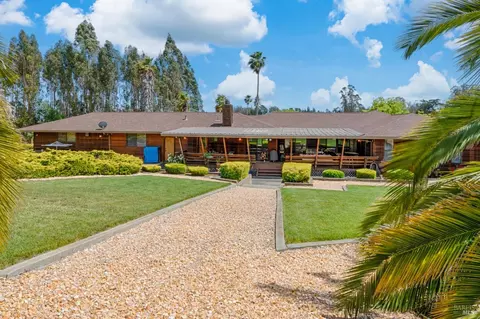 Exterior - 8966 Cypress Ave, Cotati, CA 94931 photo 12 of 29