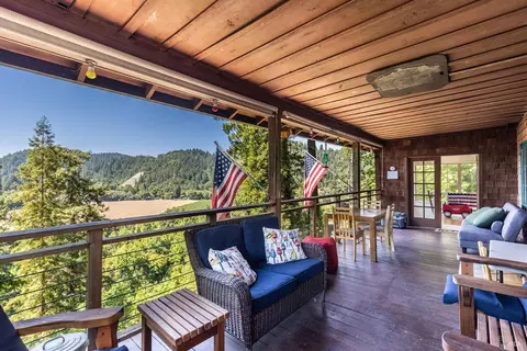 11694 Upper Oak Rd, Forestville, CA 95436