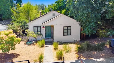 958 Frazier Ave, Santa Rosa, CA 95404