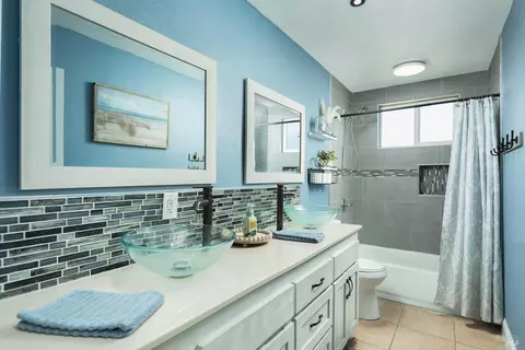 629 W C St, Dixon, CA 95620 photo 8