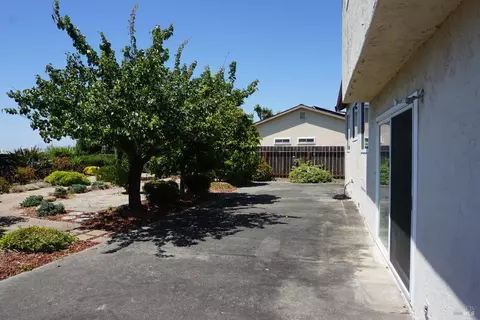 107 Jennifer Ct, Vallejo, CA 94591 photo 5