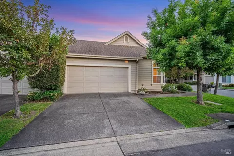 860 Bob Crosby Way, Windsor, CA 95492 photo 2