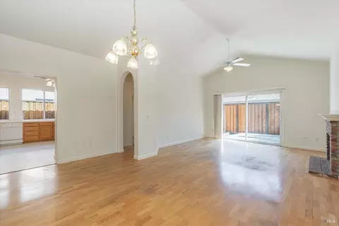 860 Bob Crosby Way, Windsor, CA 95492 photo 7