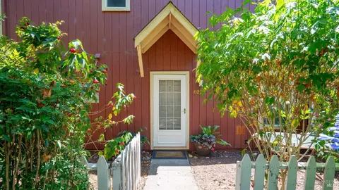 8222 Windmill Farms Dr, Cotati, CA 94931 photo 2