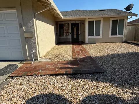 215 Willow St, Vallejo, CA 94589 photo 5