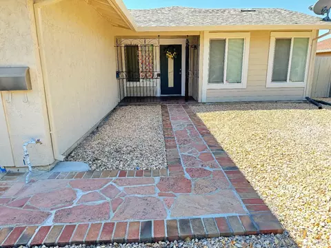215 Willow St, Vallejo, CA 94589