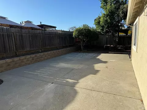 215 Willow St, Vallejo, CA 94589 photo 23