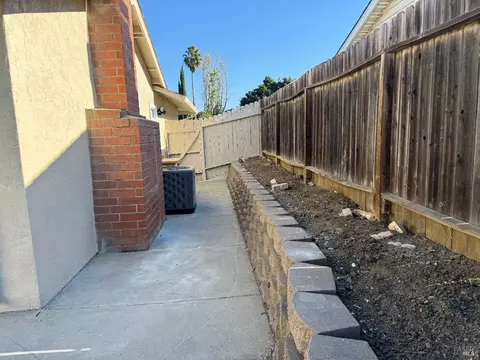 215 Willow St, Vallejo, CA 94589 photo 21