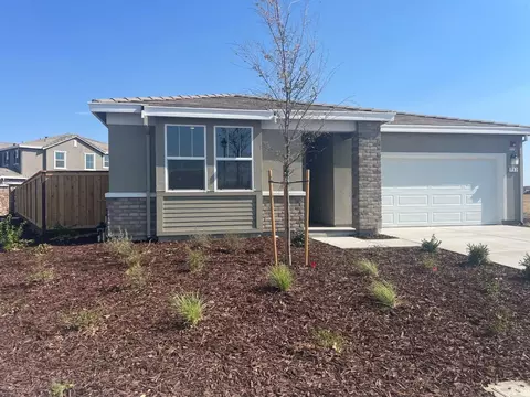 792 Engineer Cir, Vacaville, CA 95687 photo 2