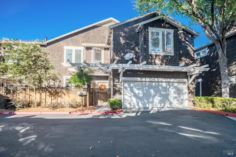7833 Revard Ct, Cotati, CA 94931