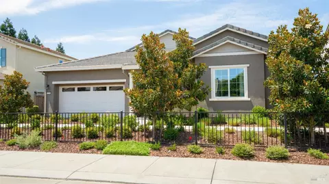 2230 Folsom Fair Cir, Dixon, CA 95620