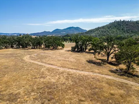 8305 Kelsey Creek Dr, Kelseyville, CA 95451